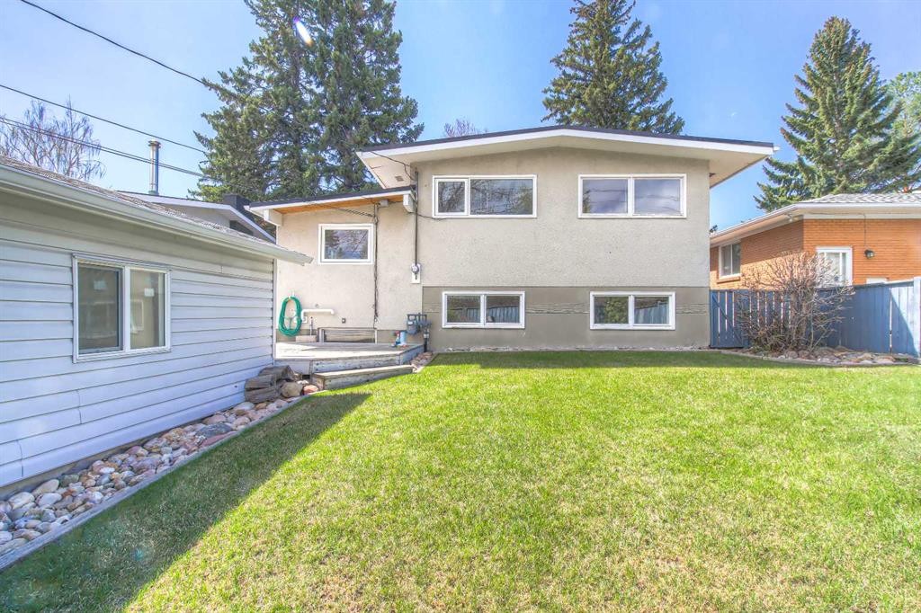4512 Varsity Drive Nw, Calgary, AB