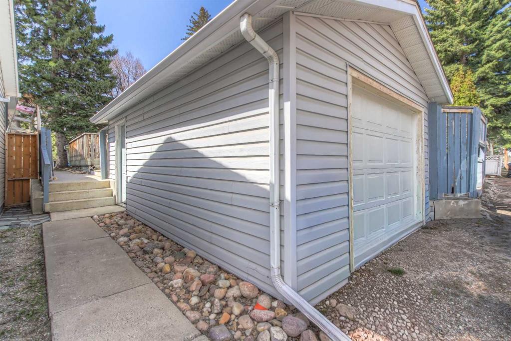 4512 Varsity Drive Nw, Calgary, AB