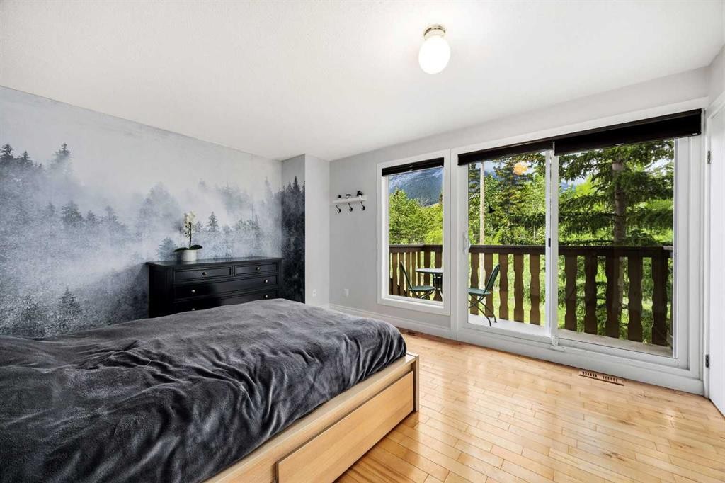 1-1061 Evergreen Circle, Canmore, AB - Indoor Photo Showing Bedroom