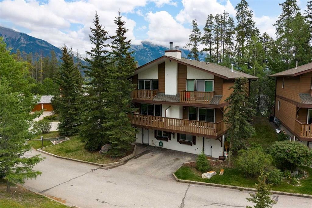 1-1061 Evergreen Circle, Canmore, AB - Outdoor
