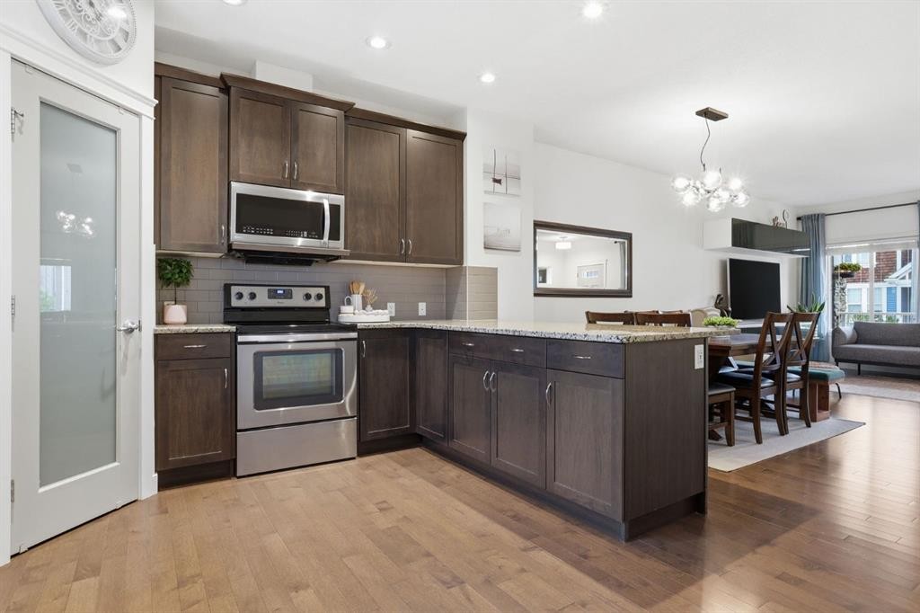 33 Redstone Common Ne, Calgary, AB