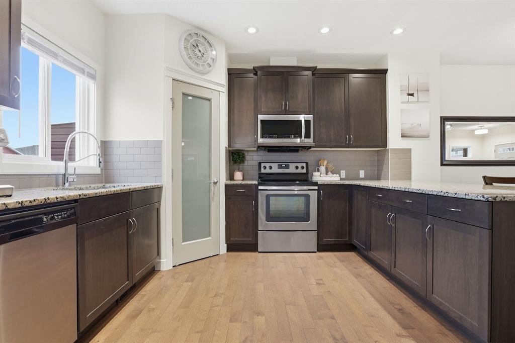33 Redstone Common Ne, Calgary, AB
