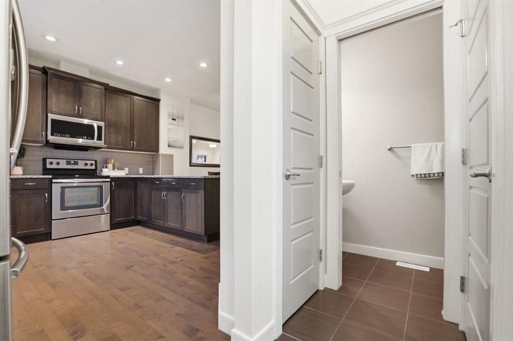 33 Redstone Common Ne, Calgary, AB