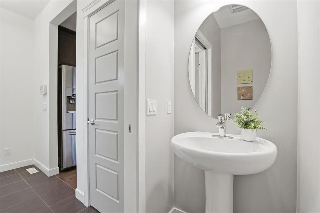 33 Redstone Common Ne, Calgary, AB