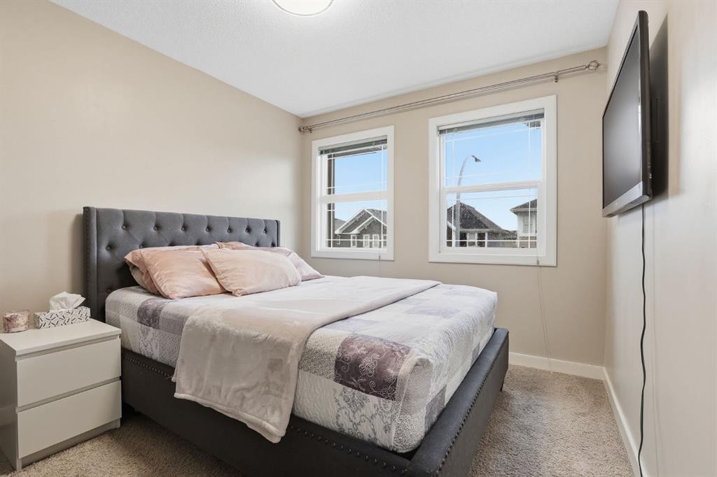 33 Redstone Common Ne, Calgary, AB