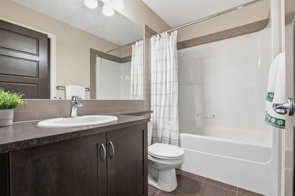 33 Redstone Common Ne, Calgary, AB