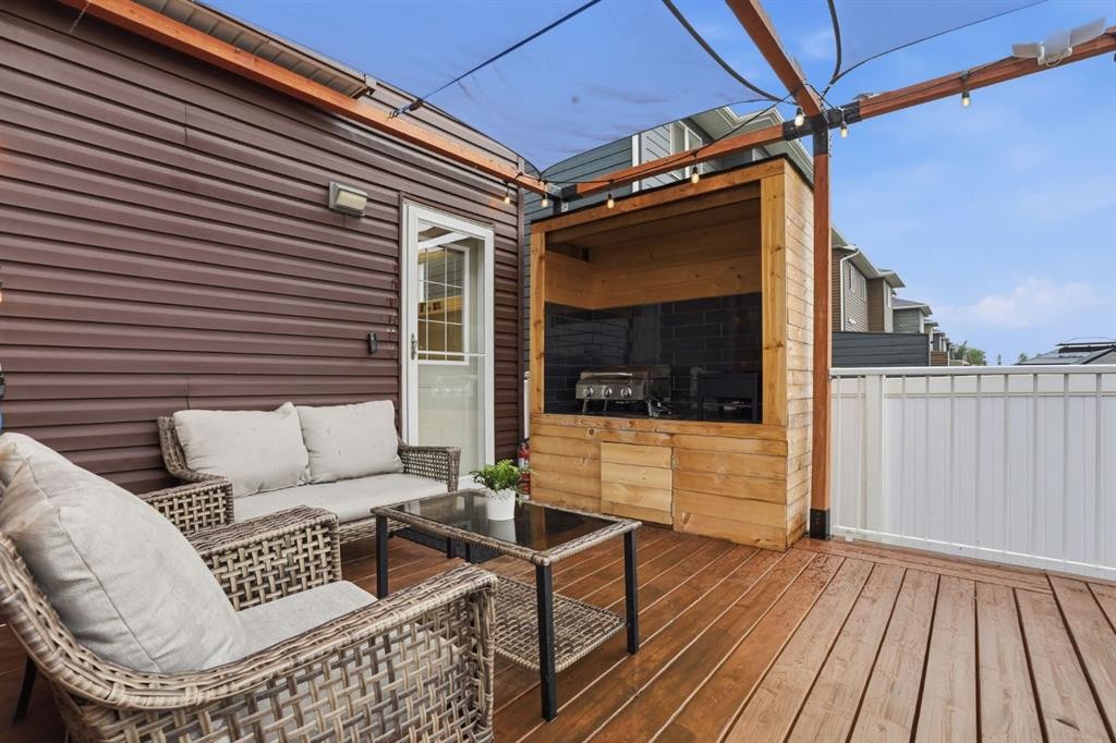 33 Redstone Common Ne, Calgary, AB