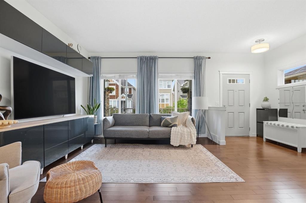 33 Redstone Common Ne, Calgary, AB