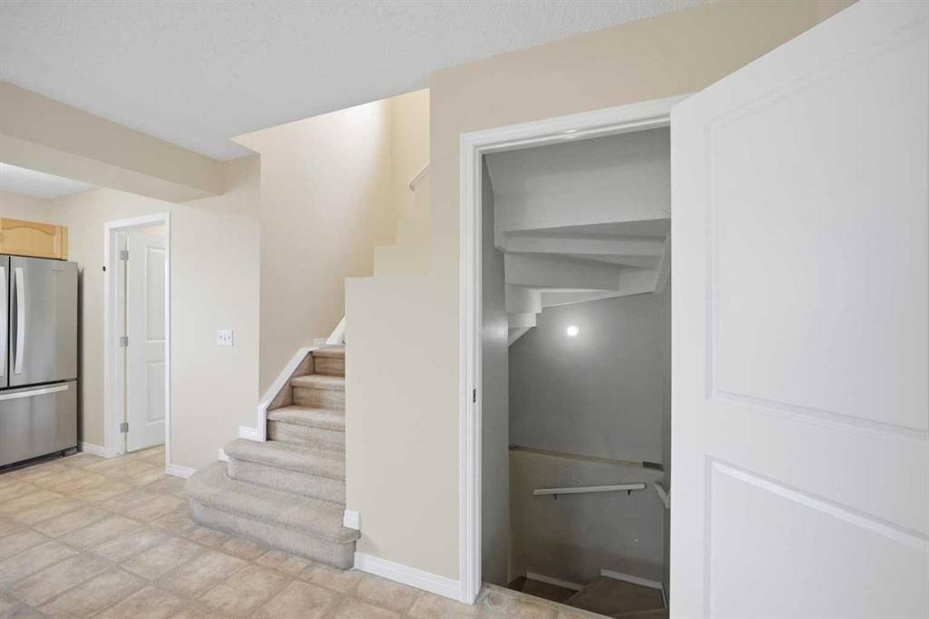 35 Saddlebrook Link Ne, Calgary, AB - Indoor Photo Showing Other Room