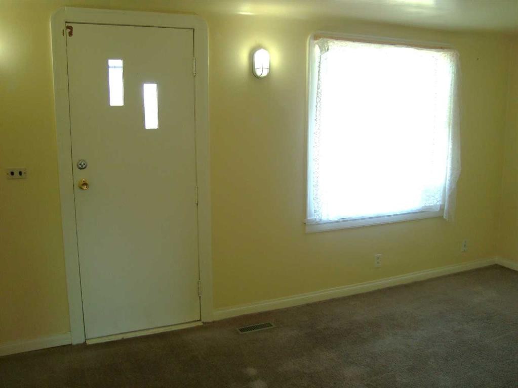 197 First Avenue, Trochu, AB - Indoor Photo Showing Other Room
