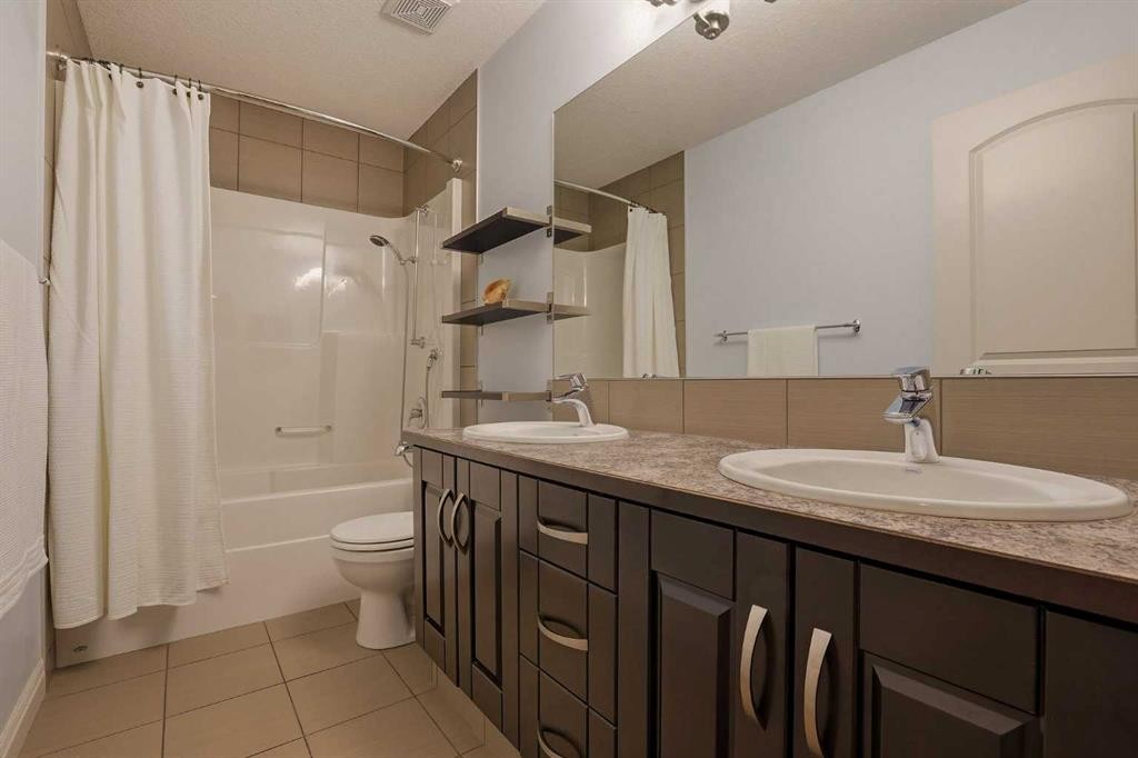 127 Marquis Grove Se, Calgary, AB - Indoor