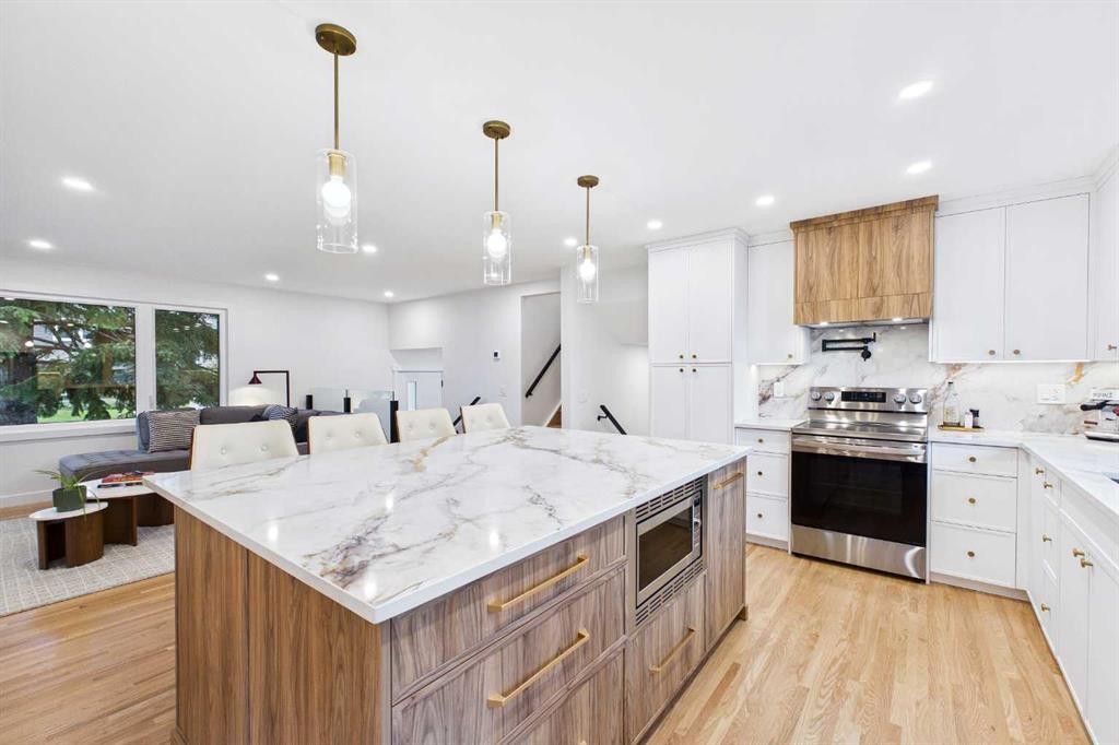920 Cantabrian Drive Sw, Calgary, AB