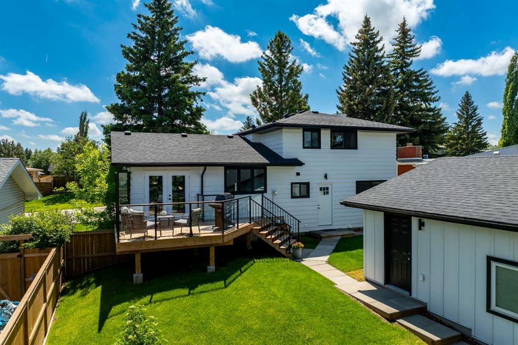 920 Cantabrian Drive Sw, Calgary, AB