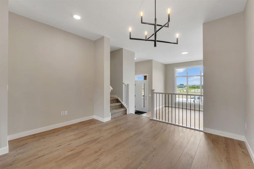 46 Tillotson Loop, Okotoks, AB