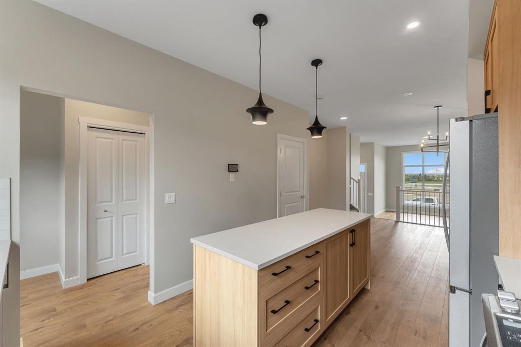 46 Tillotson Loop, Okotoks, AB