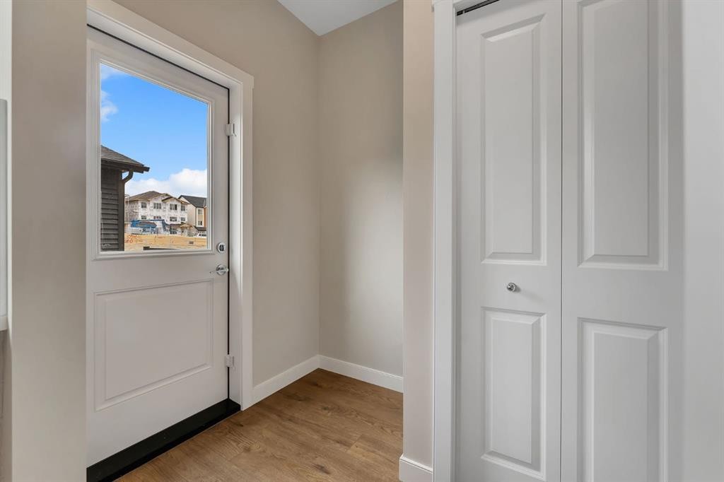 46 Tillotson Loop, Okotoks, AB