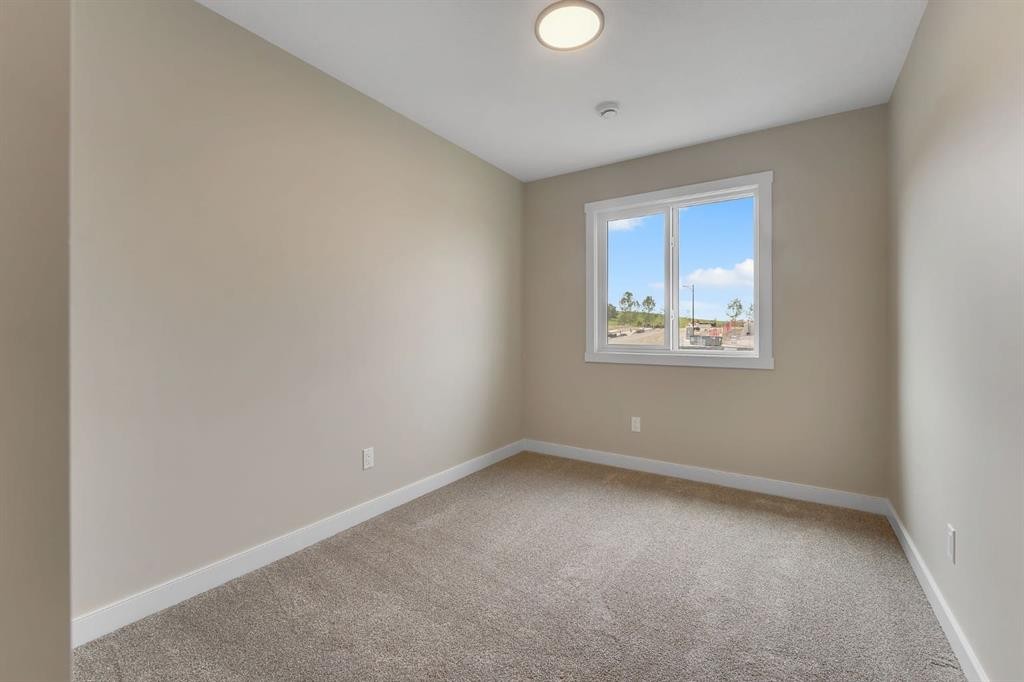 46 Tillotson Loop, Okotoks, AB