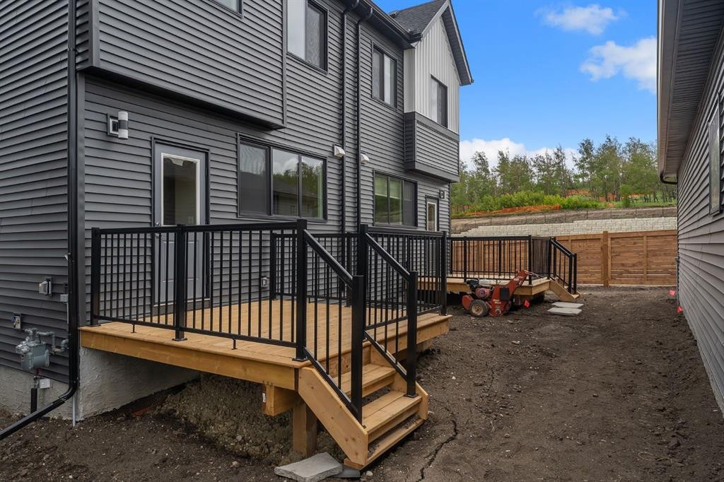 46 Tillotson Loop, Okotoks, AB