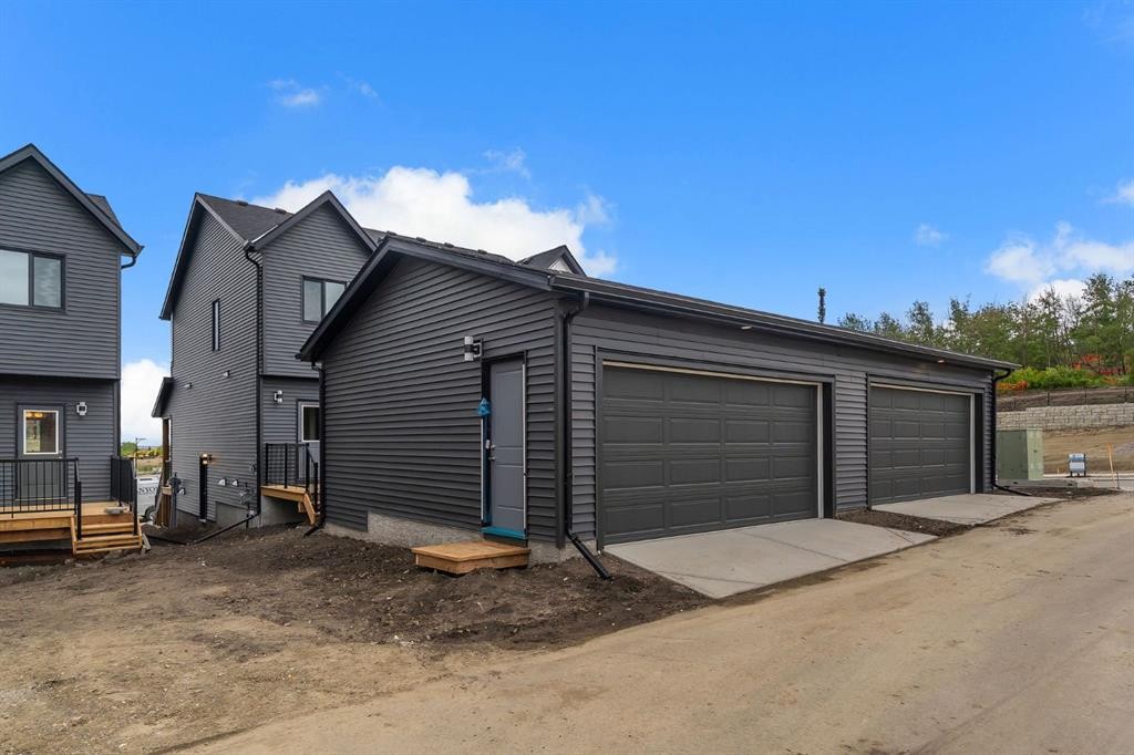 46 Tillotson Loop, Okotoks, AB
