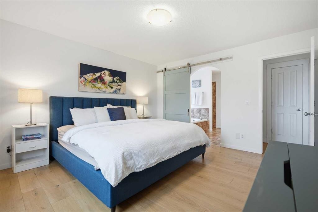 114 Cougarstone Crescent Sw, Calgary, AB