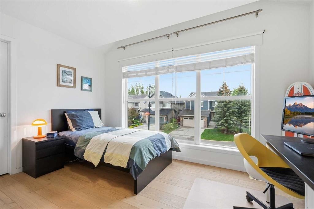 114 Cougarstone Crescent Sw, Calgary, AB