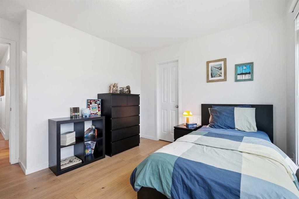 114 Cougarstone Crescent Sw, Calgary, AB