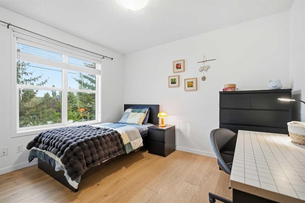 114 Cougarstone Crescent Sw, Calgary, AB