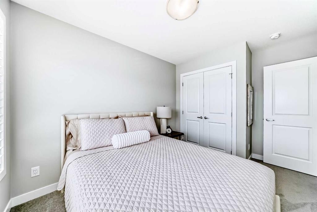 116 Precedence Way, Cochrane, AB - Indoor Photo Showing Bedroom