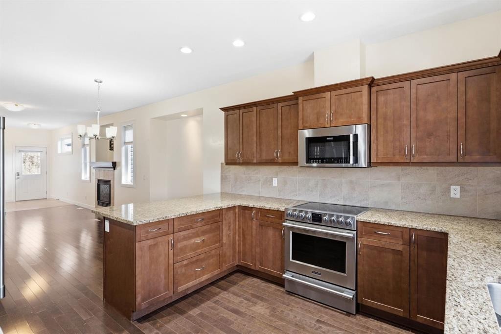 26 Violet Close, Olds, AB - Indoor Photo Showing Kitchen