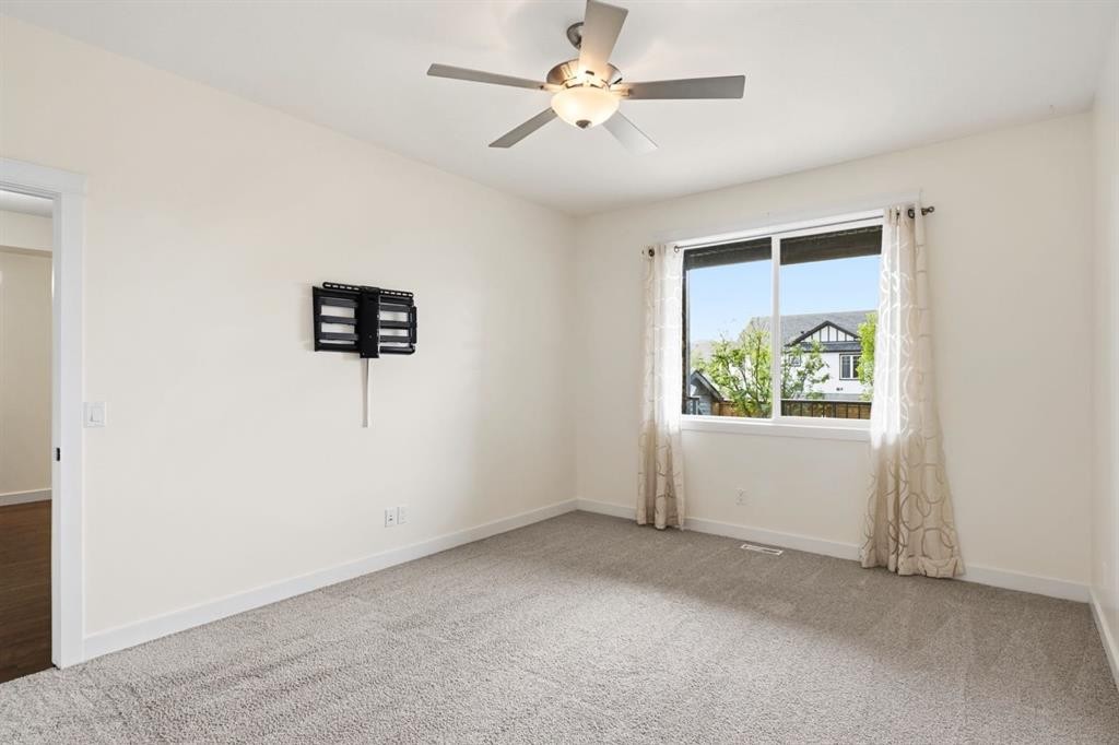 26 Violet Close, Olds, AB - Indoor Photo Showing Other Room