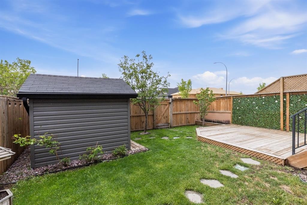 26 Violet Close, Olds, AB - Outdoor
