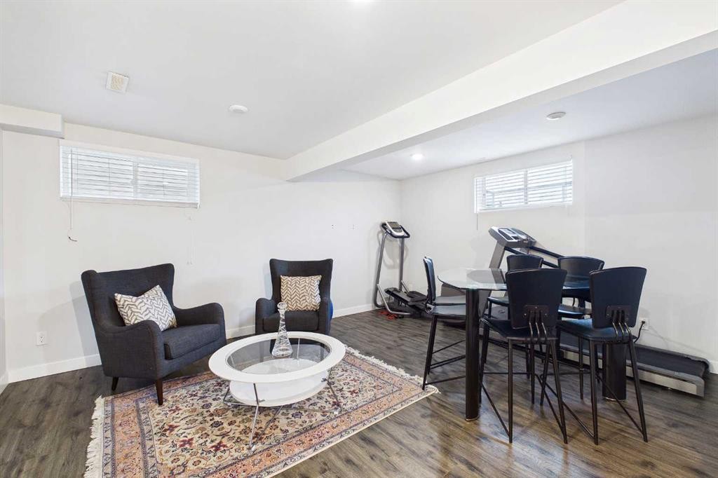 279 Valley Brook Circle Nw, Calgary, AB - Indoor