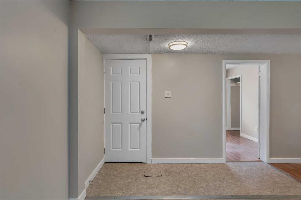 7621 23 Street Se, Calgary, AB