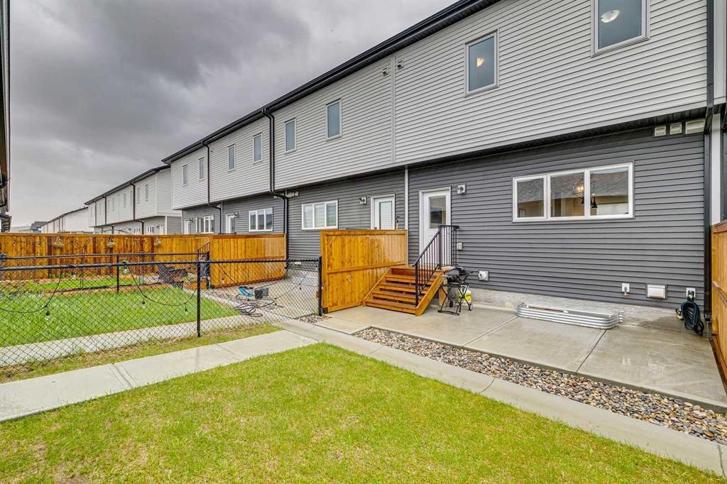 44 Creekside Boulevard Sw, Calgary, AB - Outdoor With Exterior