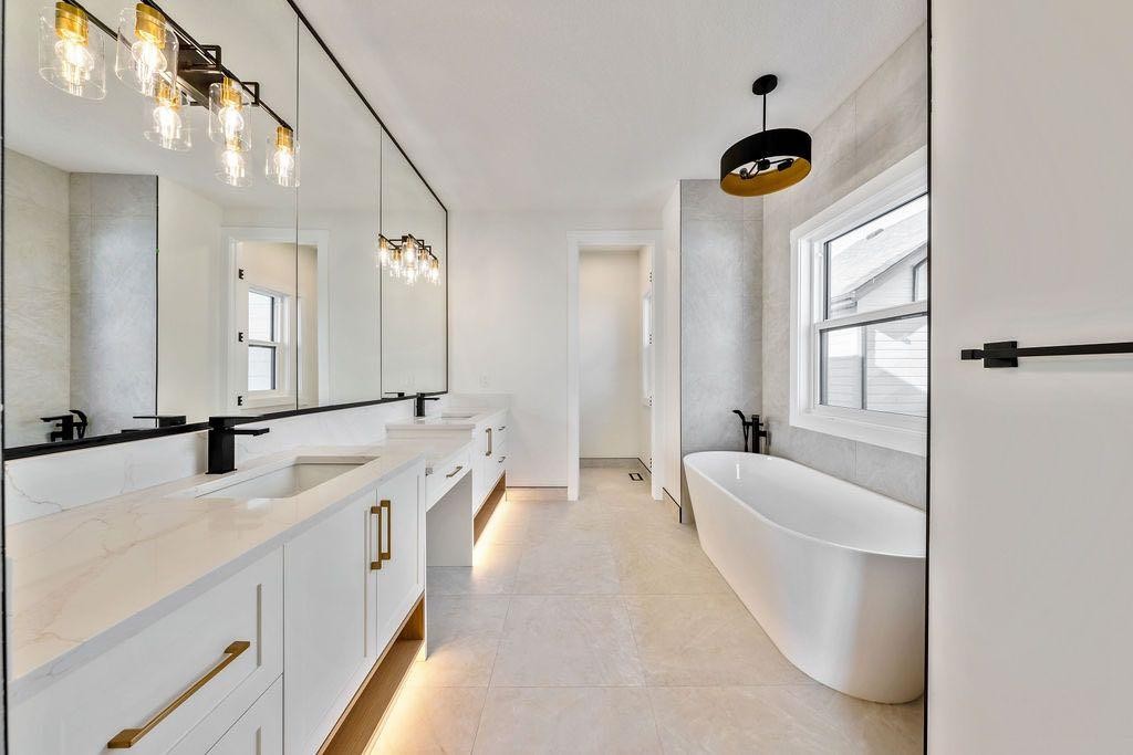 36 Sunvalley View, Cochrane, AB