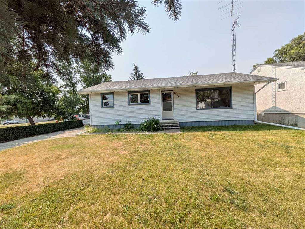 223 Allison Street, Acme, AB - Outdoor