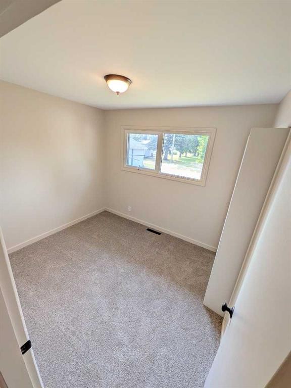 223 Allison Street, Acme, AB - Indoor Photo Showing Other Room