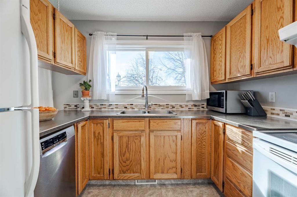 405 6 Street, Irricana, AB