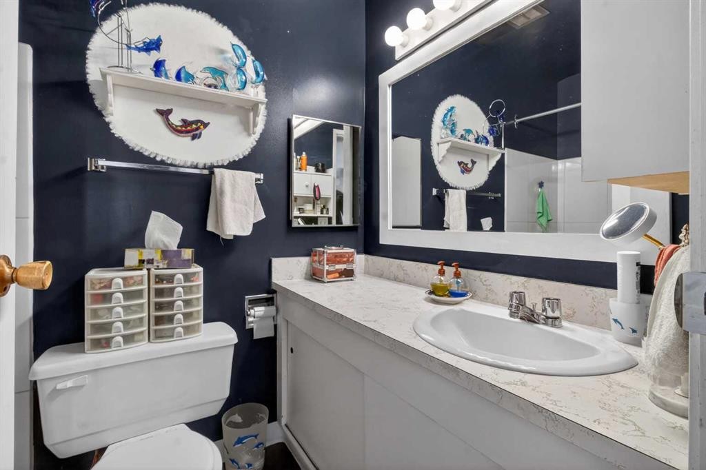 106-6223 31 Avenue Nw, Calgary, AB - Indoor Photo Showing Bathroom