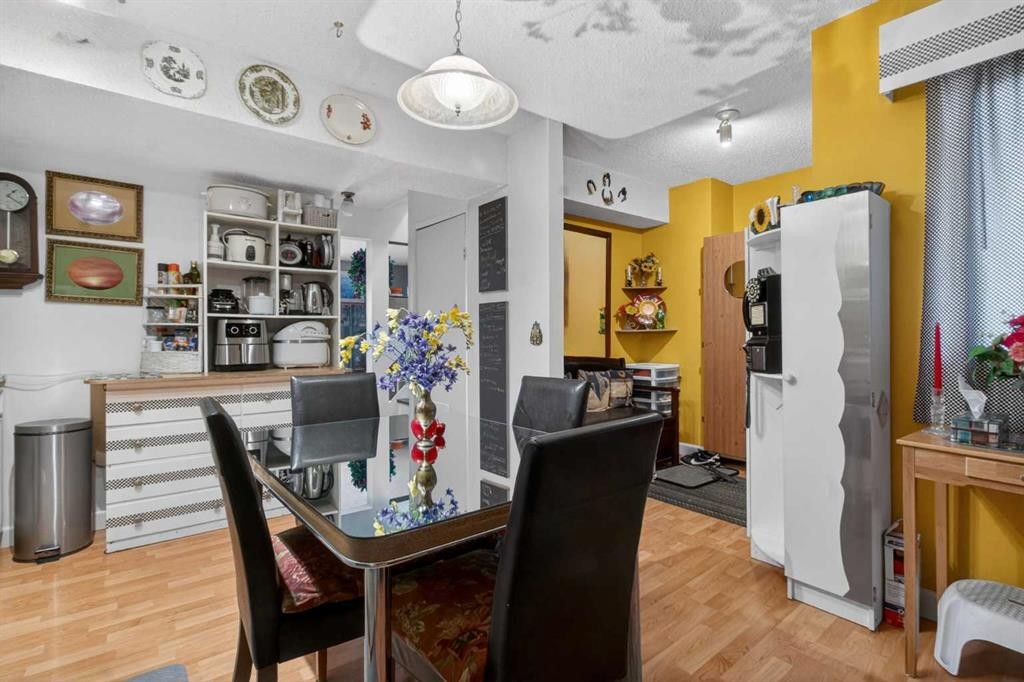 106-6223 31 Avenue Nw, Calgary, AB - Indoor Photo Showing Dining Room