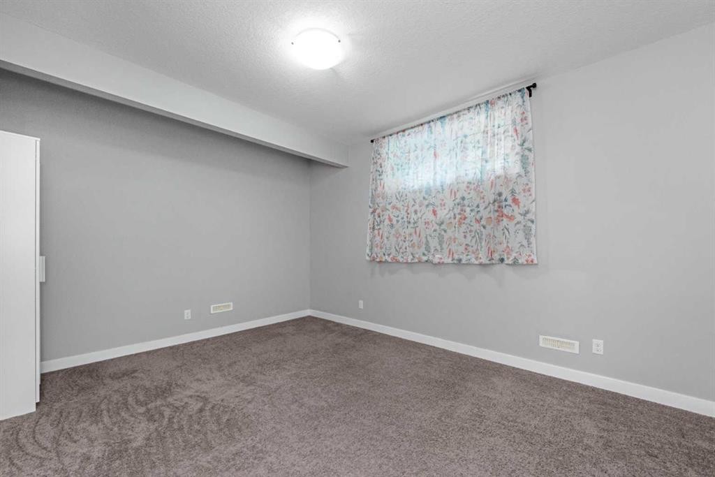 99 Brightoncrest Point Se, Calgary, AB
