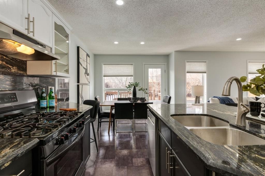 82 Hidden Ridge View Nw, Calgary, AB