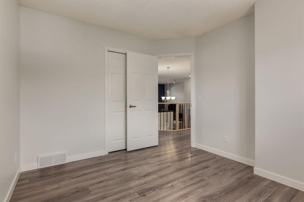 82 Hidden Ridge View Nw, Calgary, AB