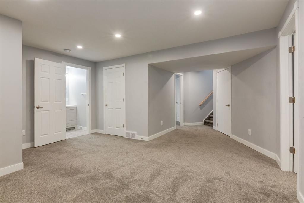 82 Hidden Ridge View Nw, Calgary, AB