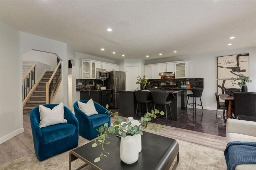 82 Hidden Ridge View Nw, Calgary, AB