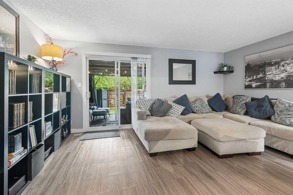109-4810 40 Avenue Sw, Calgary, AB