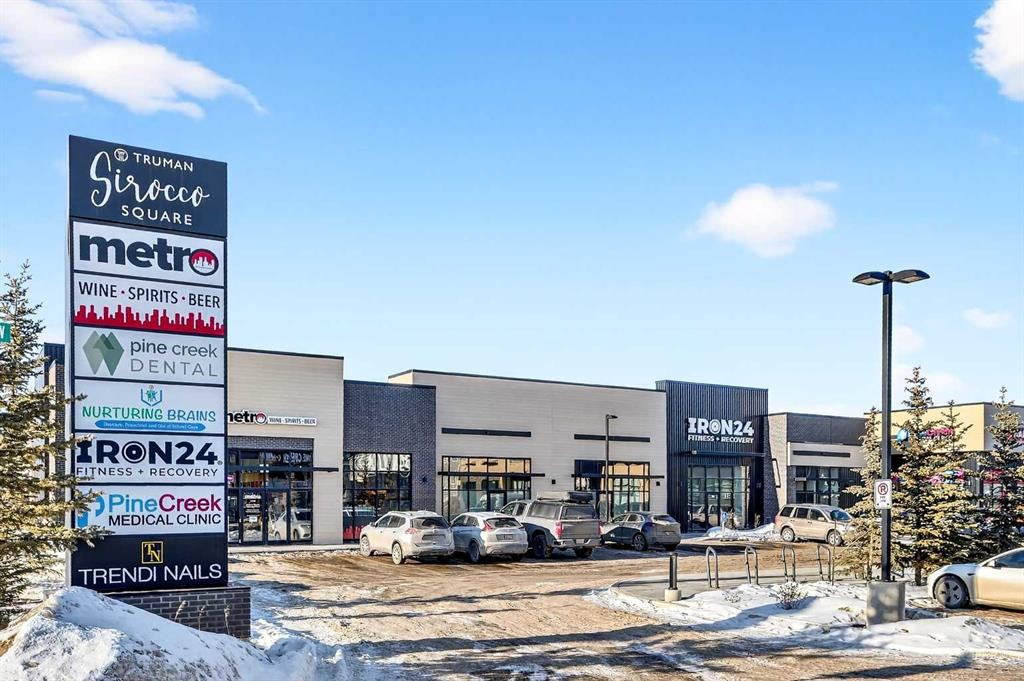 50 Creekside Way Sw, Calgary, AB - Outdoor