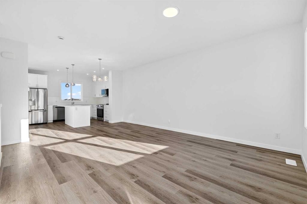 609-132 Red Embers Link Ne, Calgary, AB - Indoor