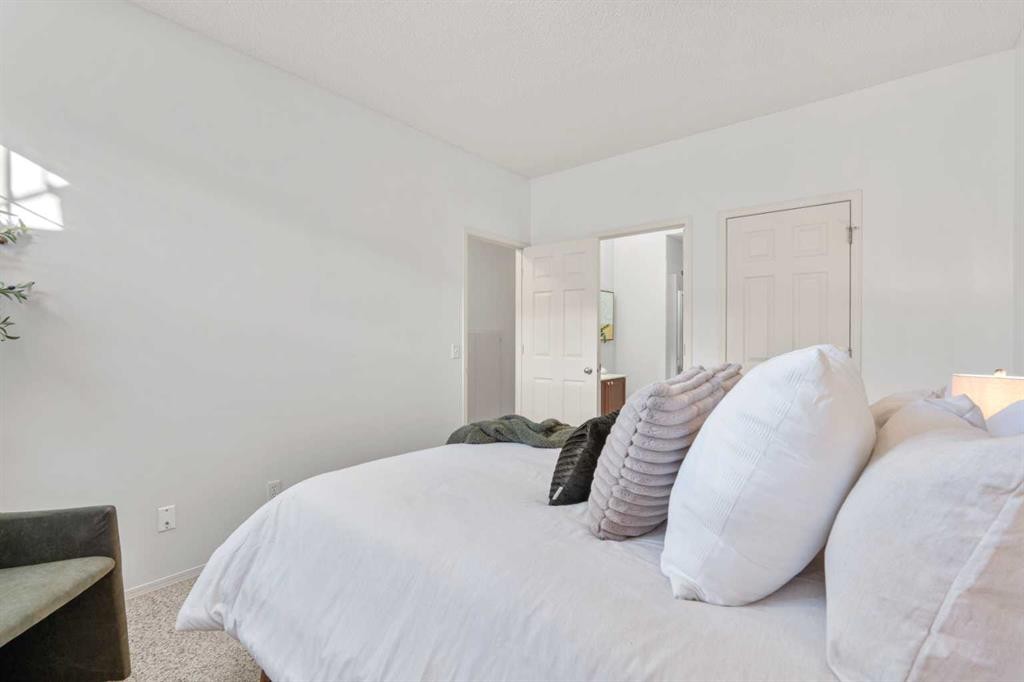 21-29 Springborough Boulevard Sw, Calgary, AB