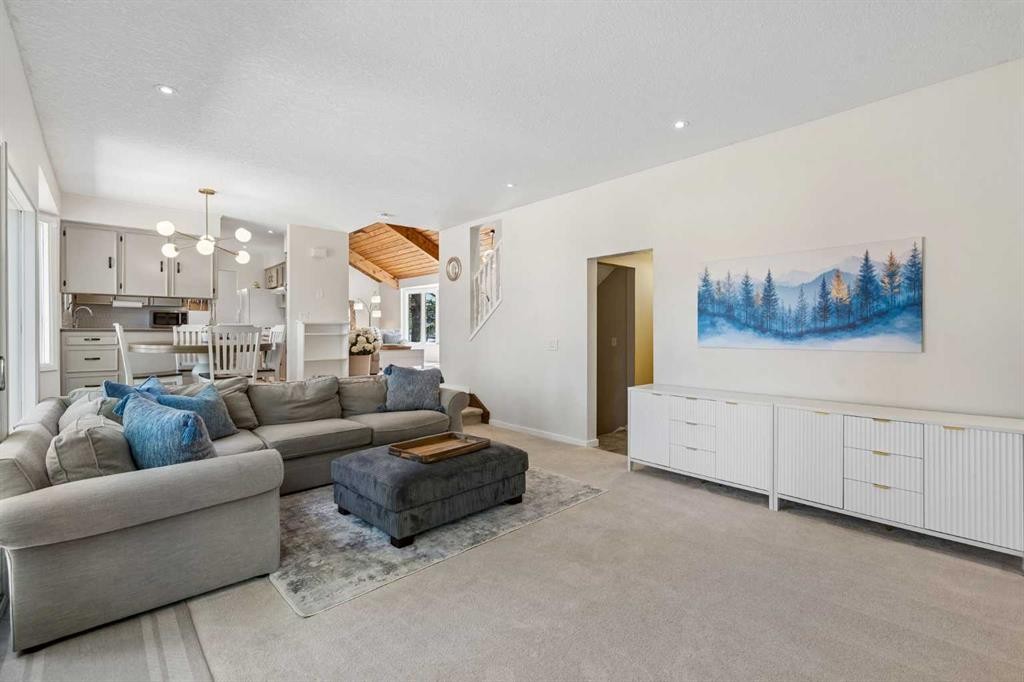 7 Brookpark Bay Sw, Calgary, AB